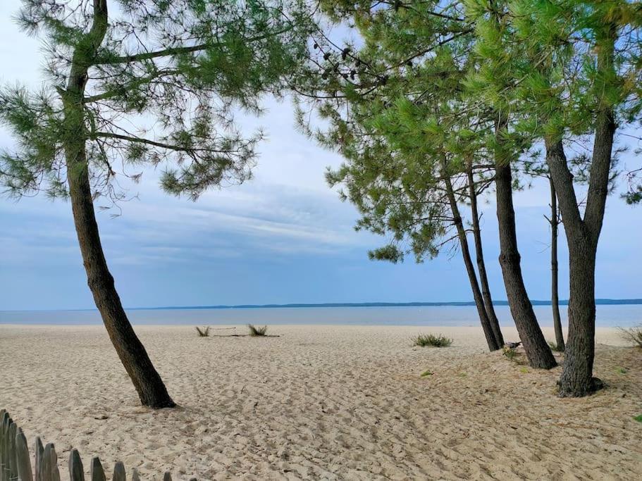 Villa dans résidence privée au bord du lac d'Hourtin port Extérieur photo